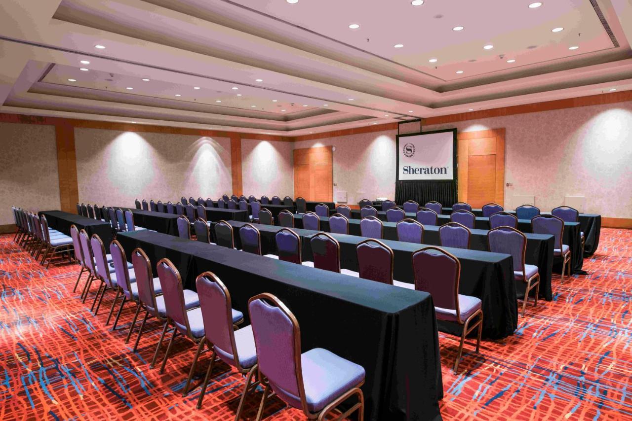Sheraton Pilar Hotel & Convention Center Exterior foto